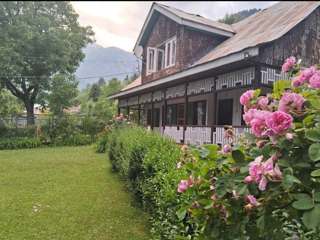 Pk Cottage Pahalgām エクステリア 写真